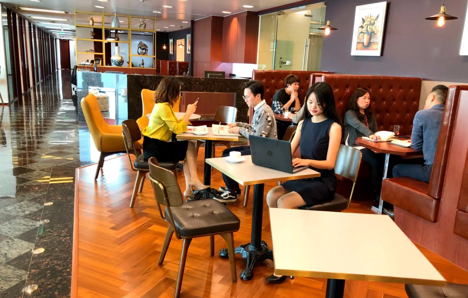 volp_cn_global-access-to-coworking_central-place-beijing.jpg